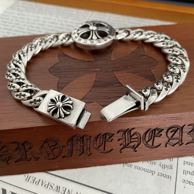 Ch**me He**ts bracelets